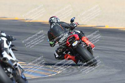 media/Dec-05-2024-Racers Edge (Thu) [[e102e0690b]]/3-B Group/Session 1 Turn 8 Backside/